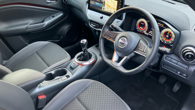 Nissan Juke 1.0 DiG-T N-Connecta 5dr Petrol Hatchback